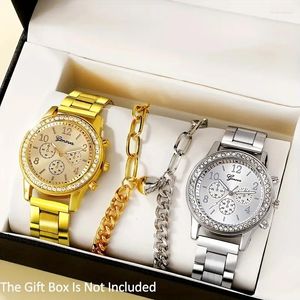 Montre-bracelets 4pcs / set Luxury Rhingestone Quartz Watch en acier inoxydable Couple magnétique Bracelets assortis Bracelets Valentines Gift pour lui