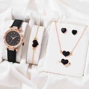 Montres-bracelets 5pcs montre de luxe femmes bague collier boucles d'oreilles bracelet ensemble diamant montres étoile bracelet en cuir dames montre-bracelet à quartz sans boîte