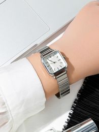Montre-bracelets une entreprise classique de la mode de mode simple de montre en acier inoxydable pour femmes.Impression littérale.Pour un usage quotidien