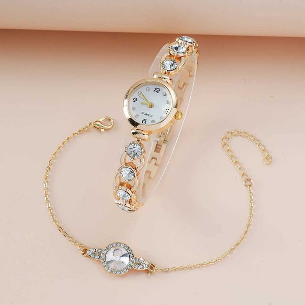 Montre-bracelets un quartz pour femmes de la mode classique avec des strass et un bracelet pour femmes avec des diamants.Pour la vie quotidienne D240430