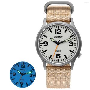 Relojes de pulsera BERNY Reloj de titanio para hombres Ligero 41 g Relojes de cuarzo deportivos Luminoso Reloj de pulsera de cristal de zafiro resistente al agua al aire libre