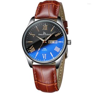 Montre-bracelets Blue Light Glass Classic Watch à la mode des hommes et des femmes