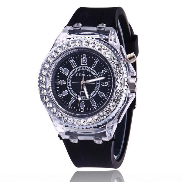 Montres-bracelets Casual Femmes Montres Mode Coloré LED Quartz Blanc Strass Silicone Lumineux Lueur Sport Montre