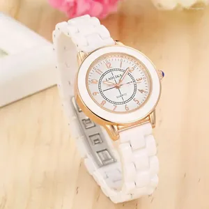 Relojes de pulsera Reloj de cerámica Relojes de pulsera de cuarzo de marca para mujer Pulsera con cierre Cronógrafo informal de moda