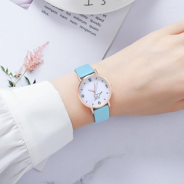 Montres-bracelets Couleur Bonbon Pure Et Fraîche Dame Montre À Quartz Une Flèche À Travers Le Cœur Personnalité Ceinture Pour Femmes Montres En Gros 17