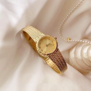 Horloges Koper 24k Verguld Retro Kleine Wijzerplaat Geavanceerd Horloge Eenvoudig 2023 Ontwerp Dames Japans Voortreffelijk