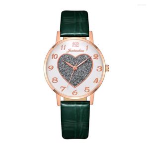 Montres-bracelets Créatif En Forme De Coeur Montre Pour Femme En Gros Personnalité Ceinture Étudiant Niche Rose Diamant Amour