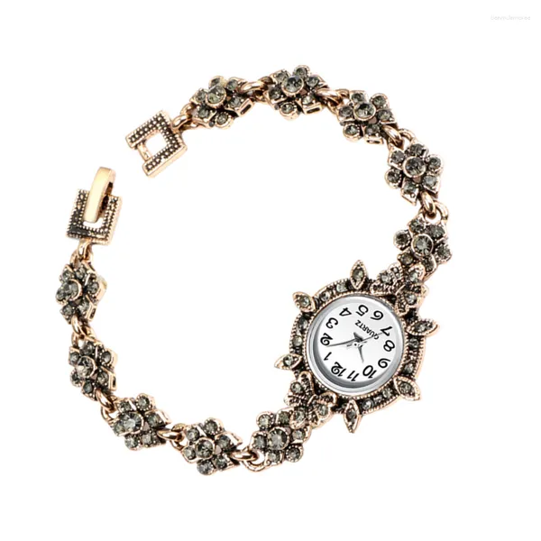 Montres-bracelets Diamante Trim Montre Rétro Bracelet Décorer Style Bohème Diamant Chaîne Dame En Alliage De Zinc Quartz Dames