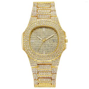 Montres-bracelets Montre de ceinture en acier diamant Luxueux Quartz Dialy Dames Cadeau de la Saint-Valentin pour homme