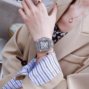 Montres-bracelets Montre de diamant pour femmes dames argent carré grand cadran analogique quartz movt unique femme avec boîte
