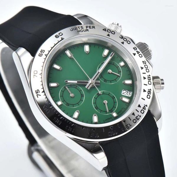 Relojes de pulsera DIY Logotipo personalizado 40 mm Zafiro Vk63 Reloj de cuarzo para hombres Reloj deportivo estéril de tres ojos verde Cronógrafo multifunción