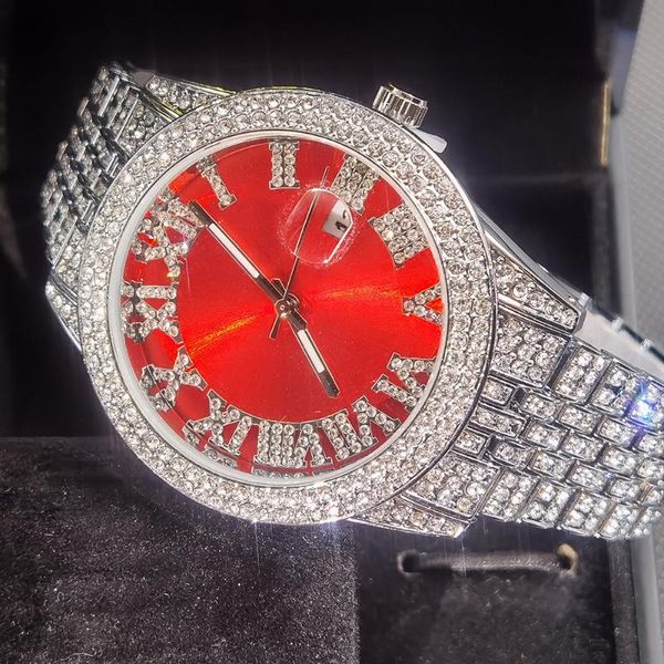 Relojes de pulsera Doble fila Diamante Hombre Relojes Oro Reloj redondo Hombres Esfera roja Calendario romano Iced Out Hombre Reloj de pulsera Fiesta Hiphop Relojes de pulsera W