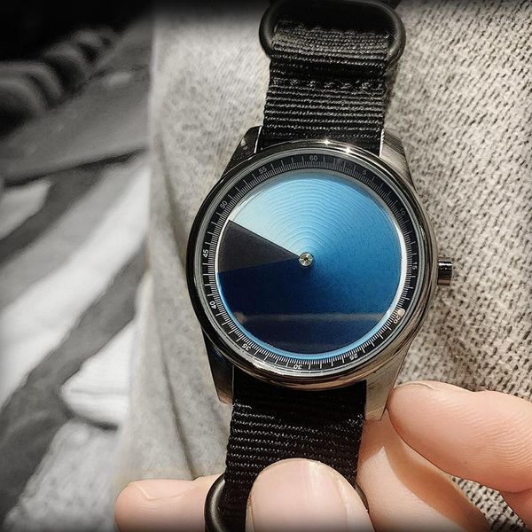 Relojes de pulsera Enmex Individualización Reloj de pulsera especial Lienzo Diseño creativo Misterioso Gradiente Azul Moda Reloj de cuarzo Reloj para hombres