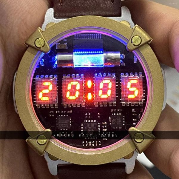 Montre-bracelets Fancy Toys Diy Unique Vintage Glow Electronic Circuit Board 46 mm Cadran Men de poignet Charge sans fil pour hommes