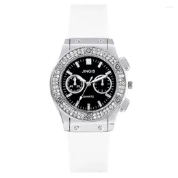 Montre-bracelettes mode 2024 Rubber Femmes Regarde luxueuse marque décontractée diamant femelle simple horloge sport relogio féminino