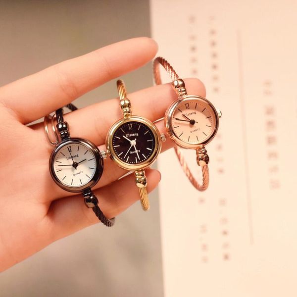 Relojes de pulsera Pulsera de moda Cadena Relojes para mujer Diseño de encanto Damas 2023 Ulzzang Pequeño Mujer Regalos de cuarzo Reloj