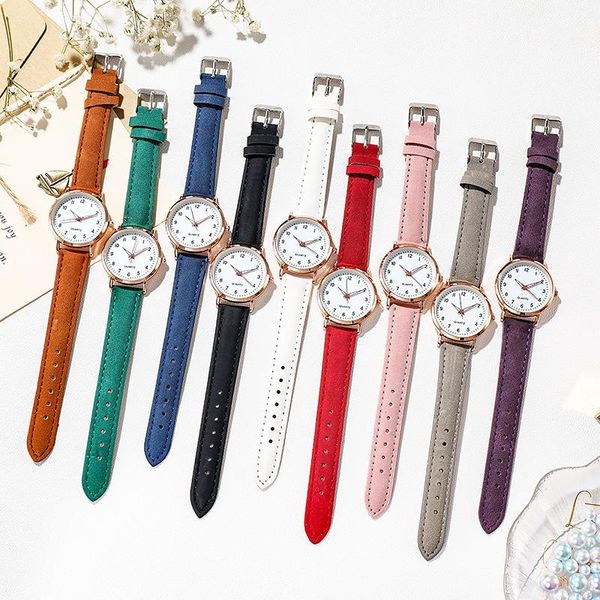 Relojes de pulsera Moda Casual Simple Digital Retro Cuero esmerilado Pequeño fresco con reloj luminoso Señoras Cuarzo Mujeres de lujo