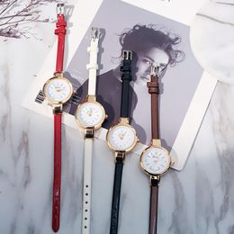 Montre-bracelets Fashion Foot Watan Watchs Quartz Literary Style Watch Gift For Girl Fit 14-19cm Corloge de poignet