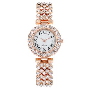 Polshorloges Fashion Diamond vrouwelijke kwarts kijken luxe ontwerp voor dames armband sieraden handklok klassieke student gouden polshorloge