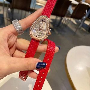 Horloges Mode Jurk Diamant Dameshorloges Casual Sport Quartz Weave Leer Dames Wikkel rond armbandhorloge