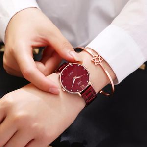 Relojes de pulsera moda elegantes relojes de mujer rojo damas miran acero inoxidable de lujo diamante de diamantes de diamantes de diamantes de diamantes de dianos