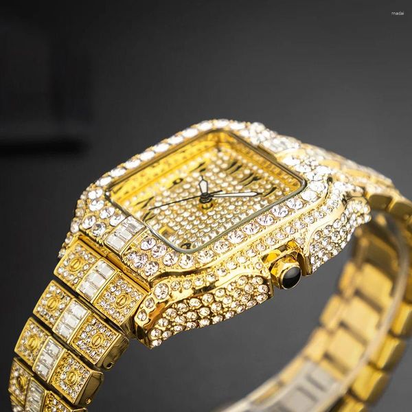 Montre-bracelets Fashion Niche hip-hop haut de gamme plein de diamants British Men's Watchs Hipster Party Bijoux.