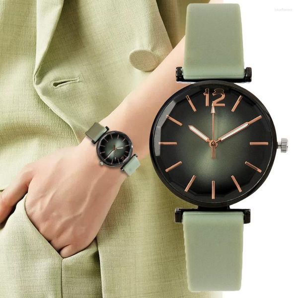 Relojes de pulsera Moda Damas Deportes Simple Dial Negro Reloj de Cuarzo Casual 2023 Correa de Silicona Verde Vestido de Reloj de Mujer