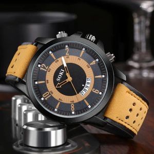 Polshorloges Fashion Leather Band Kalender Quartz Men Sports Watch