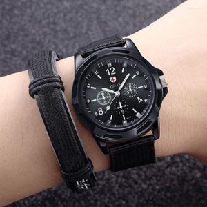 Montres-bracelets Mode Hommes Montre Militaire Rétro Simple Hommes Affaires Tissé Nylon Ceinture Calendrier Quartz Montre-Bracelet Relogio Masculino