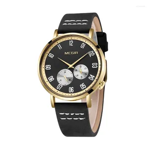 Horloges Mode Heren Sporthorloges Elegante vierkante figuren Heren quartzhorloge Grijs Casual