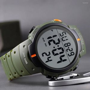 Horloges Mode Heren Sport Horloges SKMEI Polshorloge LED Digitaal Horloge Datum Waterdicht Militaire Stopwatch Heren Buiten