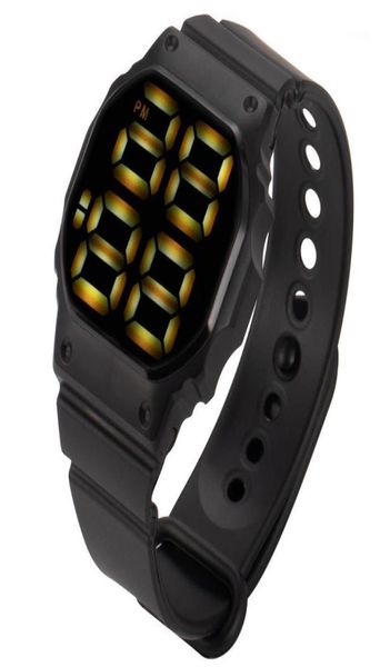Montre-bracelets Fashion Military Men039s Sport Watches LED Electronic Women Men Digital Watch Luxury Large Dial Silicone Band CLOC4003998