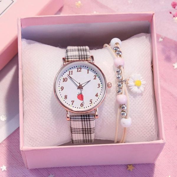 Relojes de pulsera a la moda a cuadros para mujer, conjunto de 2 uds., bonito reloj de pulsera de fresa para mujer, pulsera de flor de Margarita, reloj de cuarzo de cuero para mujer