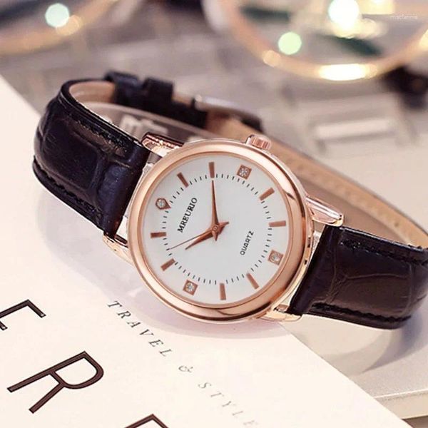 Montre-bracelets Fashion simple couple en cuir montre du temps de voyage