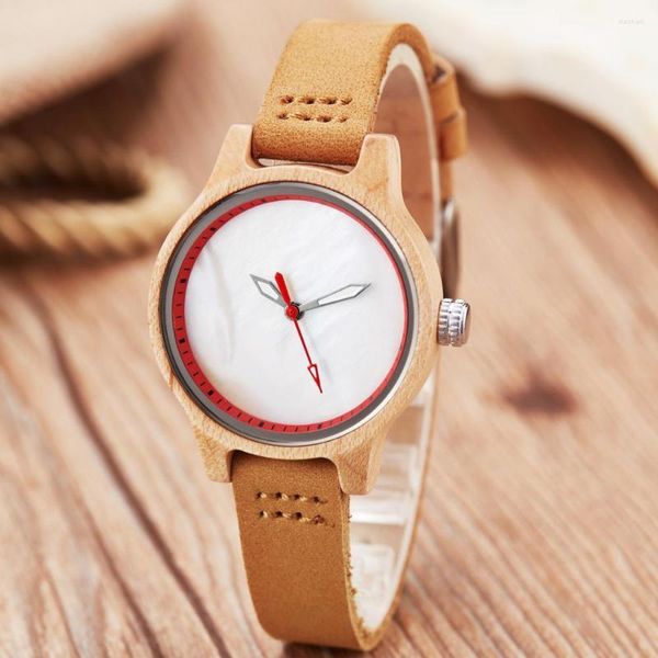 Relojes de pulsera Moda Diseño simple Relojes de madera Mujeres Cuarzo Casual Color de madera Correa de cuero Reloj femenino