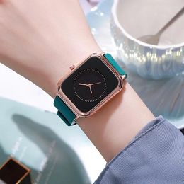 Muñecos de pulsera Fashion Simple Women's Watches Style Corean Color Solid Color Fomen Accesorio para estudiantes Regalo Decoración diaria