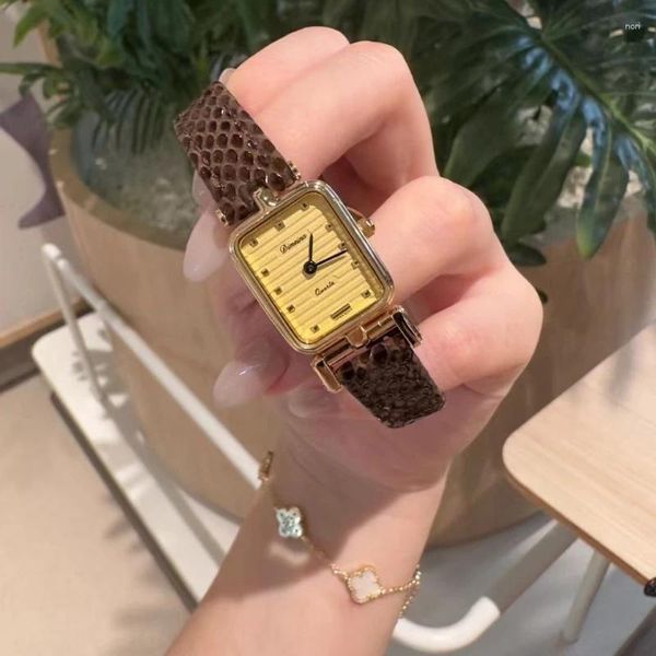Montre-bracelets Fashion rayure carrée carrée de montre féminine rétro petit or étanche à quartz élégant relogio féminino
