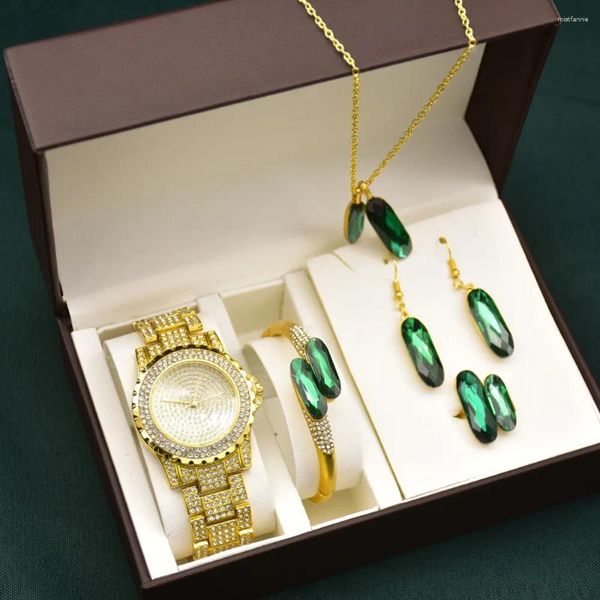 Montres-bracelets Montre de mode Ensemble de bijoux Femmes Luxe Quartz brillant avec boucles d'oreilles en cristal Bague Collier Bracelet 5pcs Cadeaux pour dames