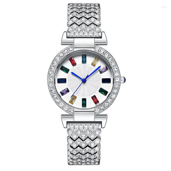 Relojes de pulsera Moda Mujer Reloj Pulsera de astilla Diamante para mujeres Relojes impermeables Regalo de lujo para damas