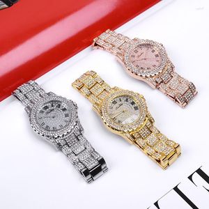 Relojes de pulsera Moda Mujer Reloj de pulsera de cuarzo Plata Fecha de acero inoxidable Reloj de pulsera para mujer Hip Hop Crystal Drop XFCS