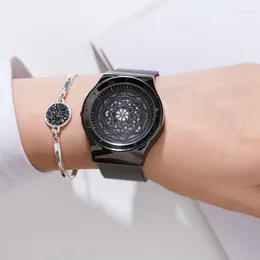 Polshorloges modieuze en gepersonaliseerde creatieve horloge mannelijke vrouwelijke studenten Koreaanse versie minimalistische trendy mesh mode horloges