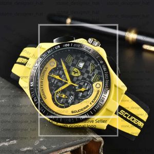 Montre-bracelets pour hommes 2023 New Mens Watches Six Es All Calal Work Quartz Watch Ferrar Top Chronograph Clock Rubber Belt Fashion F1 Racing Car Style 7937