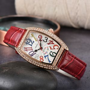 Relojes de pulsera para mujer 2023 Nuevos relojes para mujer Tres agujas Reloj de cuarzo Top Marca de lujo Cinturón de cuero Señora Moda Reloj de diamantes FM Calidad superior