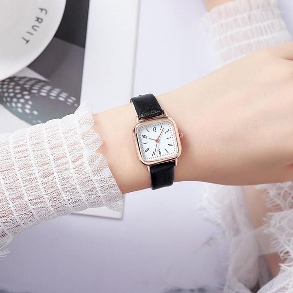 Relojes de pulsera Fundador de moda de comercio exterior Pequeño color puro y fresco Reloj para mujer Cinturón Chica dulce