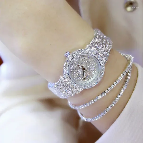 Relojes de pulsera Conjunto de reloj de pulsera de plata gratis Brazalete de diamante completo Lady Vestido de lujo Joyería Charm Rhinestone Bling Crystal