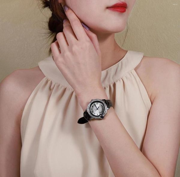 Montres-bracelets femmes françaises montre diamant montre-bracelet Quartz mode montre femme étanche véritable bracelet en cuir