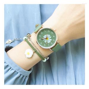 Polshorloges Fresh Daisy Dial Design Ladies 2023 Fashion Casual Women Flower Watches Eenvoudig nummer Vrouw Leer Quartz Watch