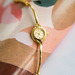 Horloges Edelsteen Bloem Mini Vintage Gouden Horloge Halve Armband Ronde Fijne Vrouwelijke Student Quartz