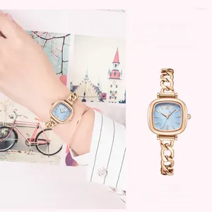 Montre-bracelets Gold Mio Woard Watch Watch en quartz en quartz en relief en trois dimensions fleur flottante avec diamants