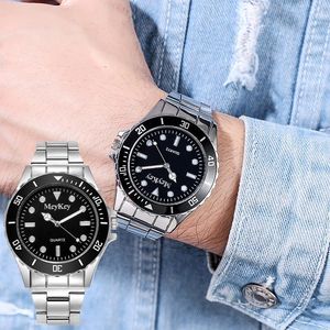 Relojes de pulsera Reloj verde Relogio Masculino Reloj de moda Hombres Reloj Noctilucous de lujo Correa de acero Relojes de cuarzo para hombres de gran marca Regalos del díaWris